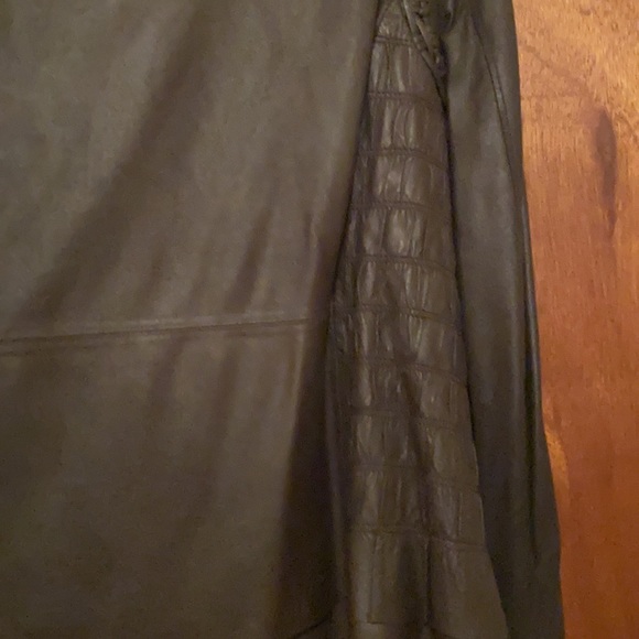 AUTHENTIC ELIE TAHARI 100% GENUINE LEATHER JACKET - Picture 4 of 12